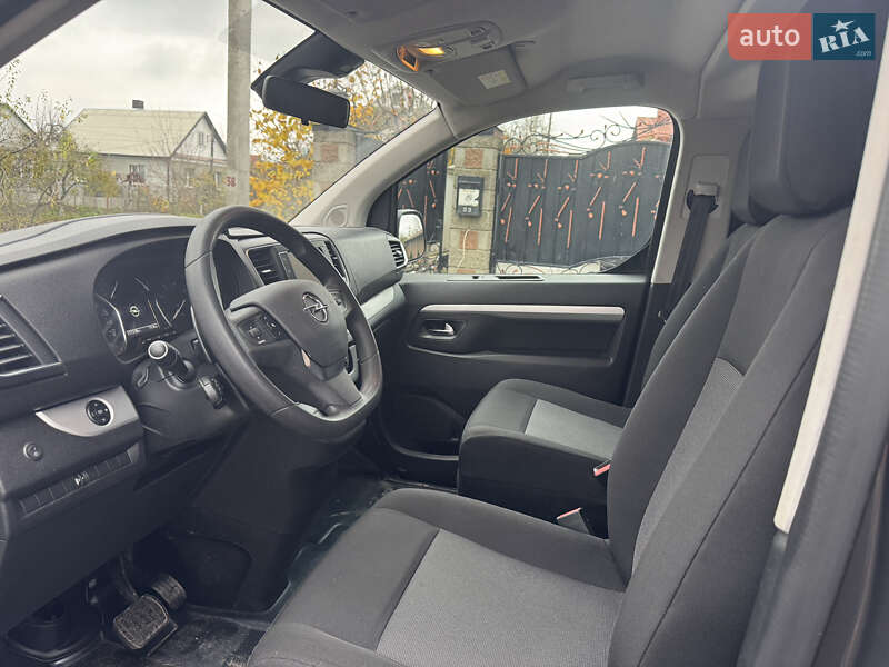 Вантажний фургон Opel Vivaro 2020 в Дубні