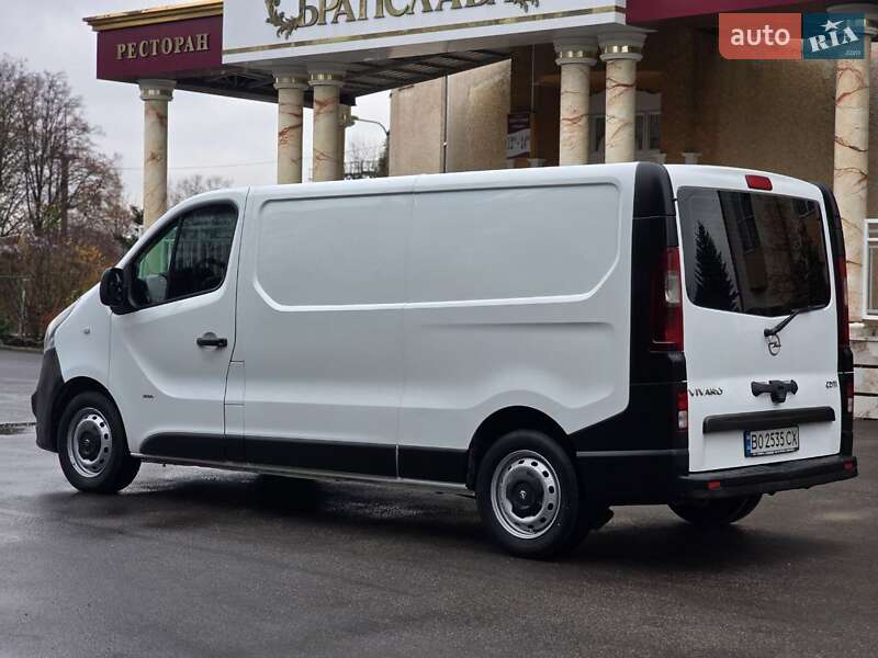 Грузовой фургон Opel Vivaro 2017 в Тернополе