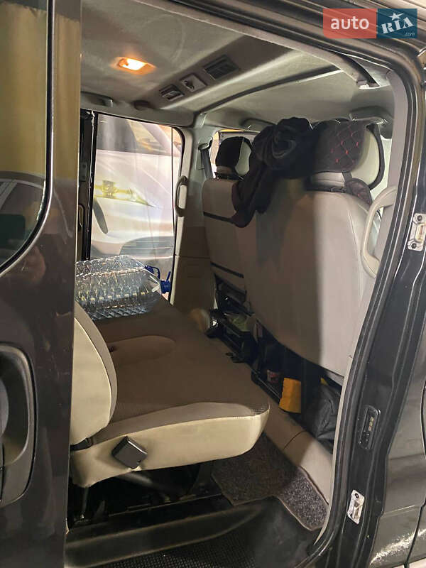 Минивэн Opel Vivaro 2014 в Киеве фото 7 Минивэн Opel Vivaro 2014 в Киеве