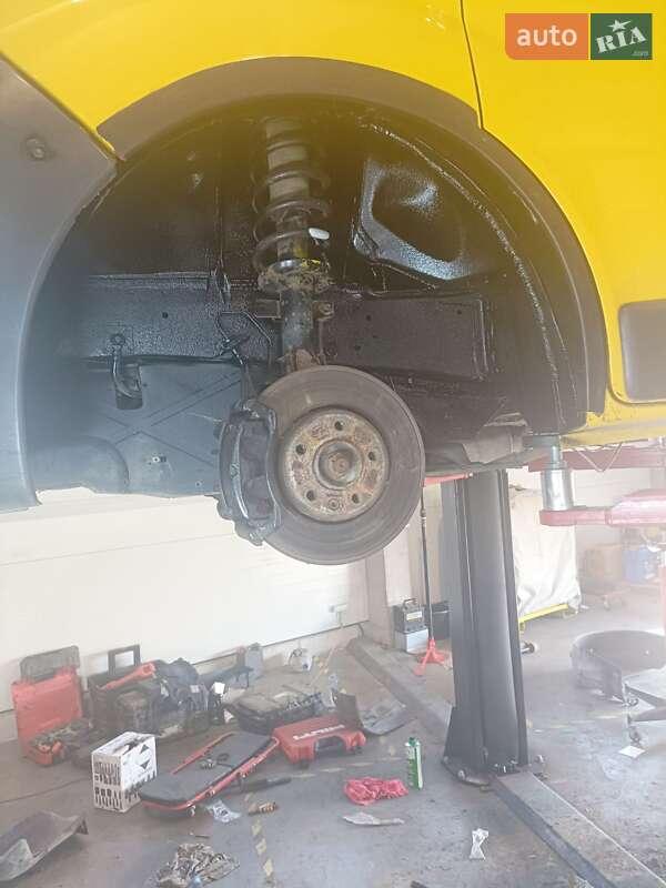 Минивэн Opel Vivaro 2004 в Самборе