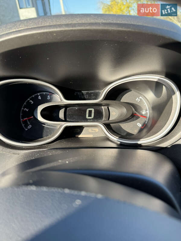 Минивэн Opel Vivaro 2017 в Черновцах