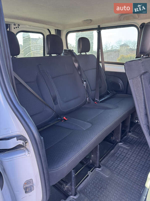 Минивэн Opel Vivaro 2017 в Черновцах