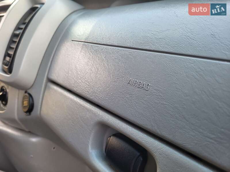 Минивэн Opel Vivaro 2004 в Хмельницком