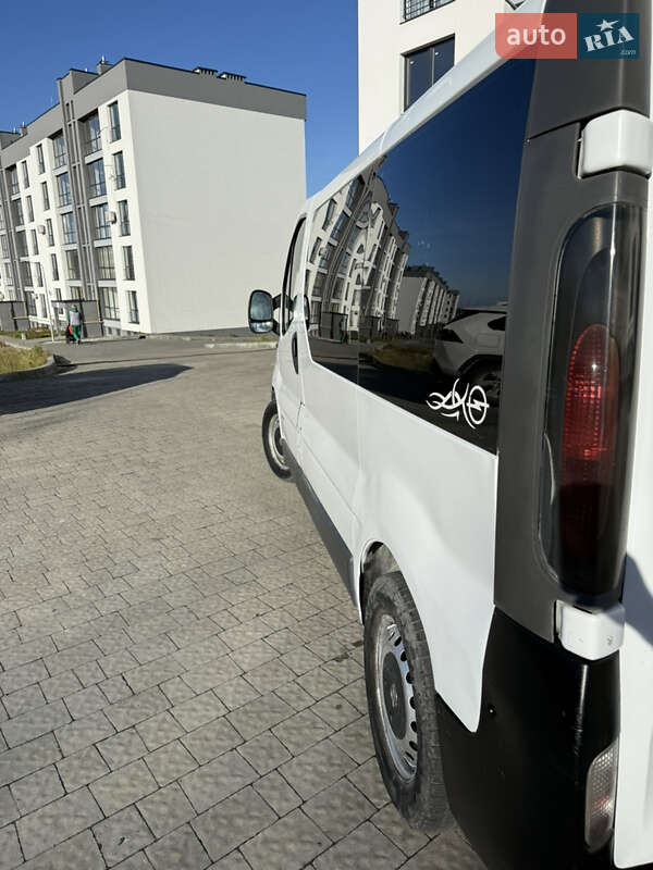 Минивэн Opel Vivaro 2005 в Новояворовске фото 9 Минивэн Opel Vivaro 2005 в Новояворовске