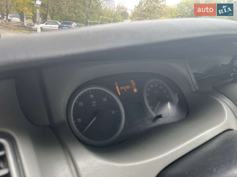 Мінівен Opel Vivaro 2007 в Запоріжжі