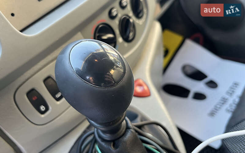 Минивэн Opel Vivaro 2007 в Стрые