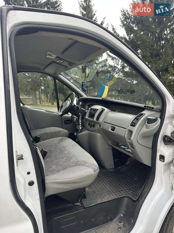 Минивэн Opel Vivaro 2005 в Дубно фото 9 Минивэн Opel Vivaro 2005 в Дубно