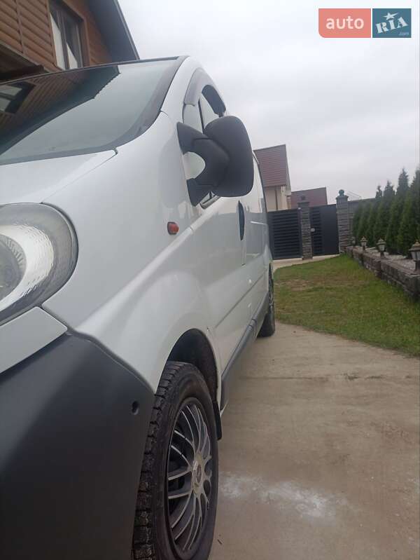 Грузовой фургон Opel Vivaro 2004 в Березному фото 5 Грузовой фургон Opel Vivaro 2004 в Березному
