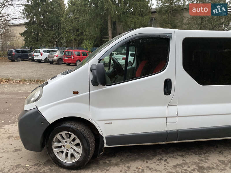 Мінівен Opel Vivaro 2004 в Львові фото 2 Мінівен Opel Vivaro 2004 в Львові
