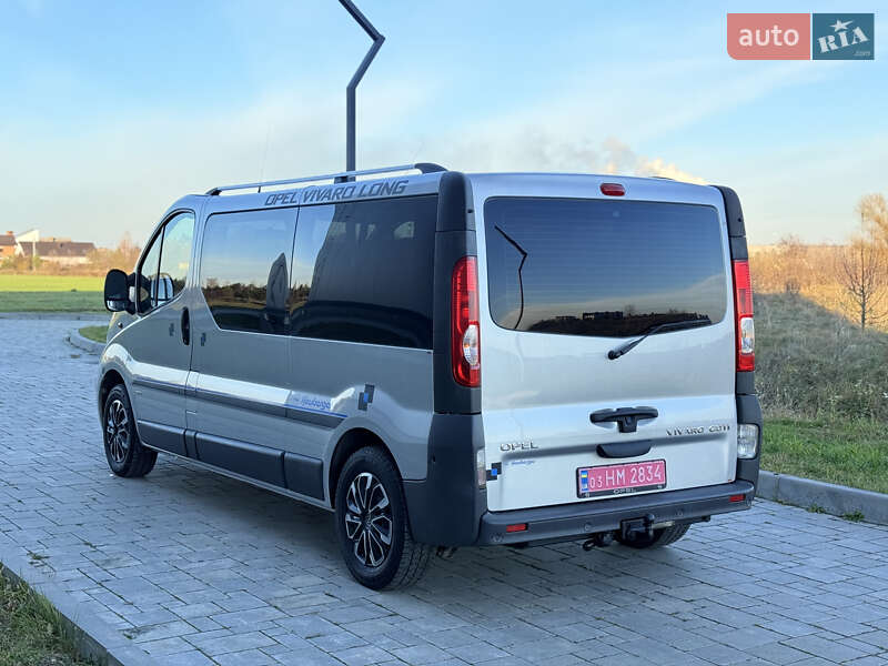 Минивэн Opel Vivaro 2014 в Ровно