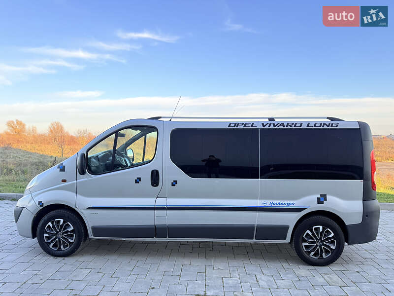 Минивэн Opel Vivaro 2014 в Ровно