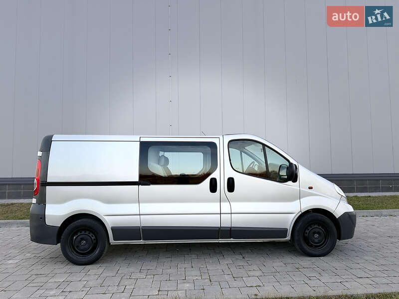 Минивэн Opel Vivaro 2013 в Ровно фото 4 Минивэн Opel Vivaro 2013 в Ровно