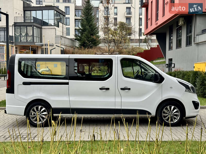 Минивэн Opel Vivaro 2015 в Львове