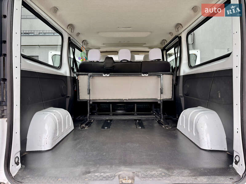 Минивэн Opel Vivaro 2015 в Львове