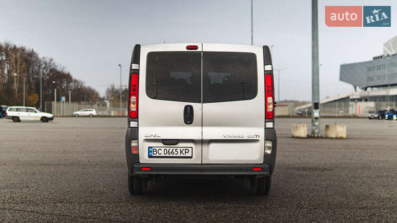 Минивэн Opel Vivaro 2008 в Львове
