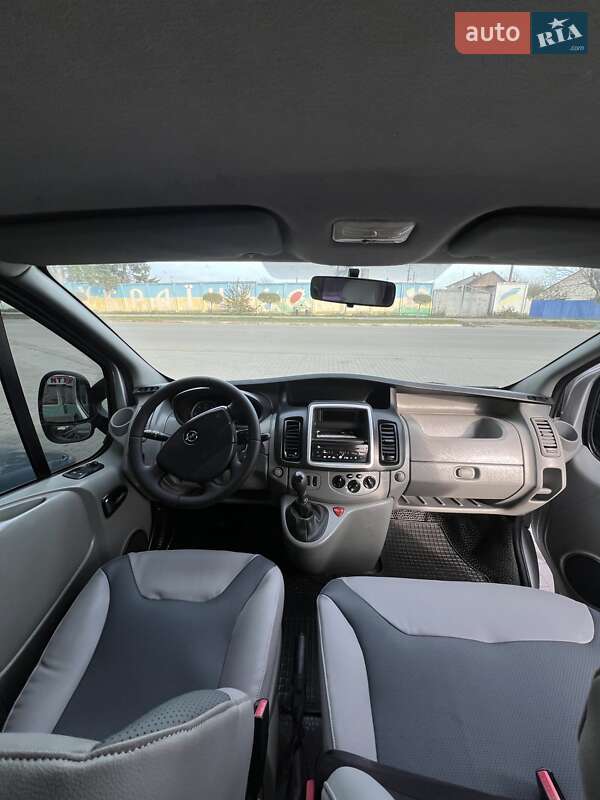 Мінівен Opel Vivaro 2011 в Чемерівцях