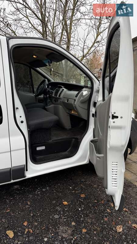 Минивэн Opel Vivaro 2006 в Полтаве фото 5 Минивэн Opel Vivaro 2006 в Полтаве