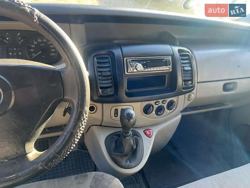 Вантажний фургон Opel Vivaro 2001 в Заліщиках