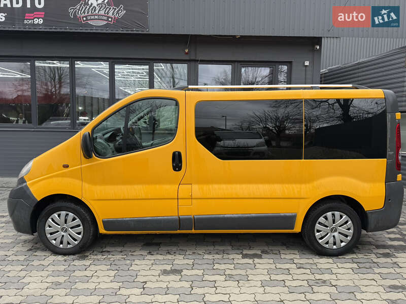 Мінівен Opel Vivaro 2014 в Чернівцях