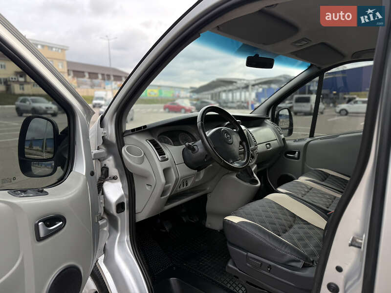 Минивэн Opel Vivaro 2009 в Виннице