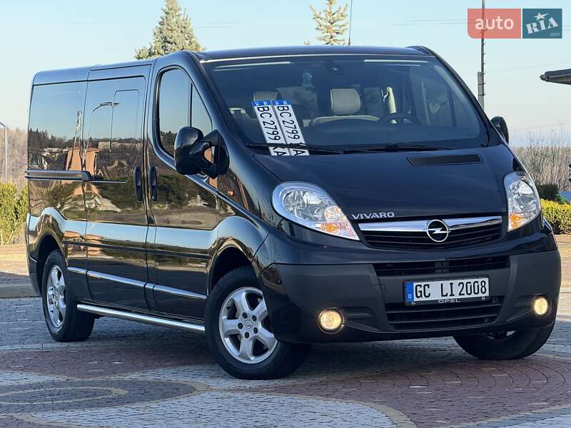 Минивэн Opel Vivaro 2011 в Дрогобыче