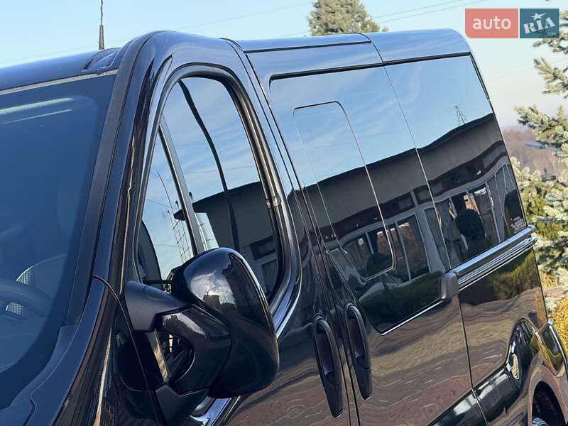 Минивэн Opel Vivaro 2011 в Дрогобыче