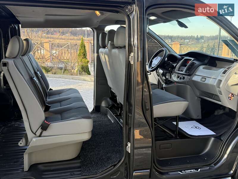 Минивэн Opel Vivaro 2011 в Дрогобыче