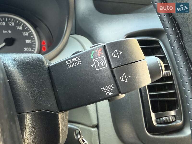 Минивэн Opel Vivaro 2011 в Дрогобыче