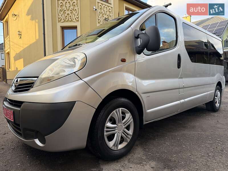 Минивэн Opel Vivaro 2012 в Львове