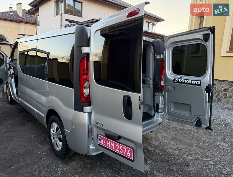 Минивэн Opel Vivaro 2012 в Львове