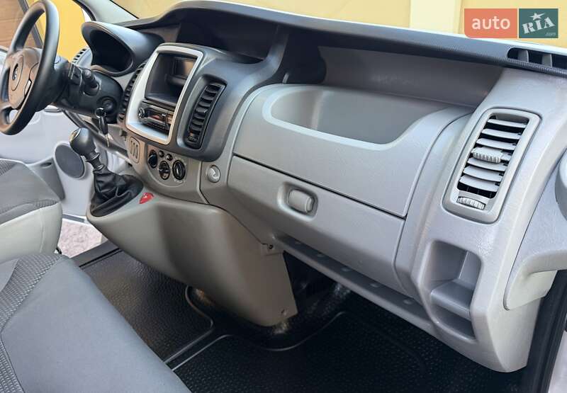 Минивэн Opel Vivaro 2012 в Львове