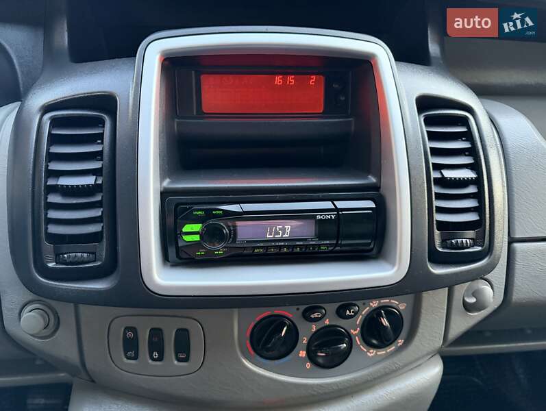 Минивэн Opel Vivaro 2012 в Львове