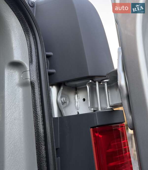 Минивэн Opel Vivaro 2012 в Львове