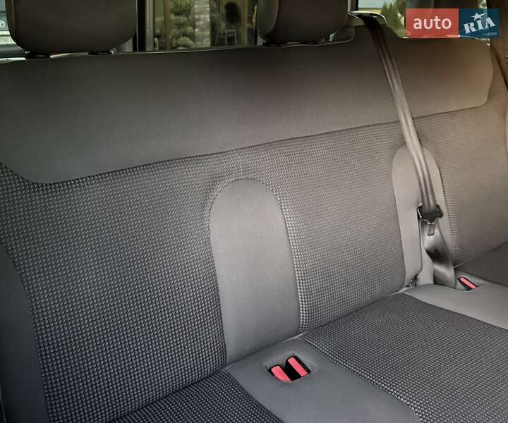 Минивэн Opel Vivaro 2012 в Львове