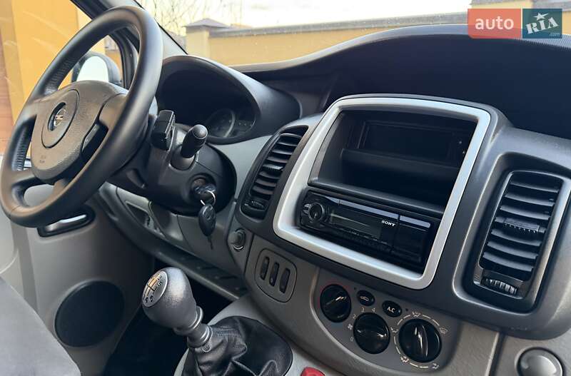 Минивэн Opel Vivaro 2012 в Львове