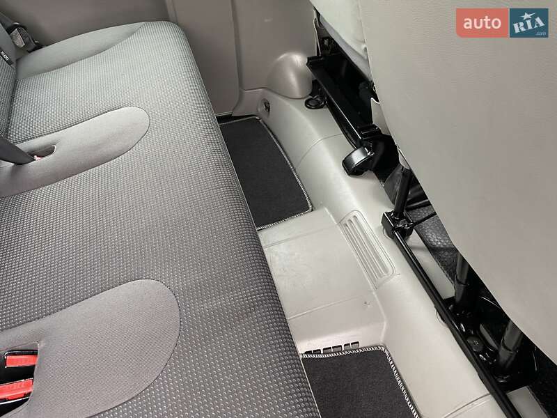 Минивэн Opel Vivaro 2013 в Виннице