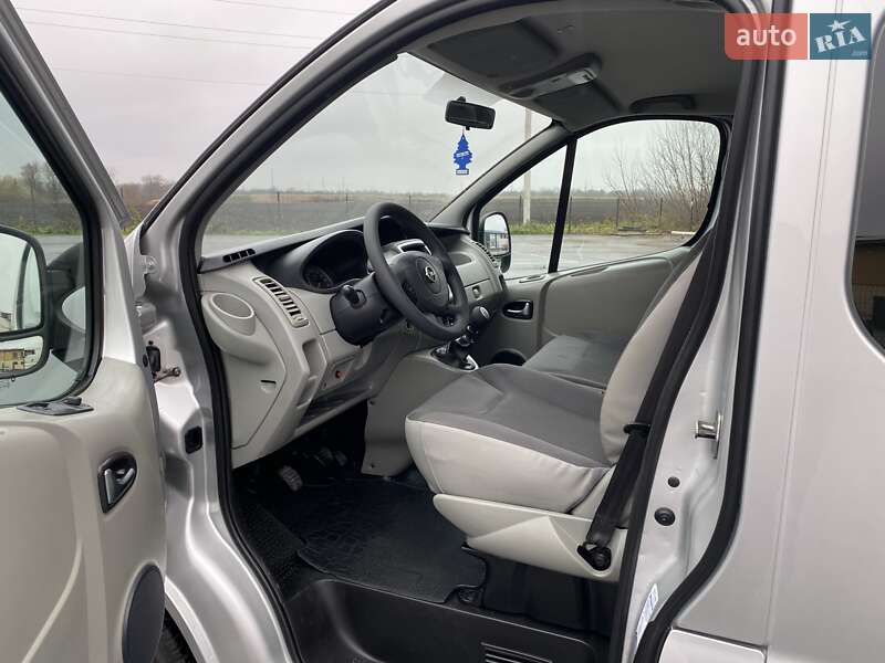 Минивэн Opel Vivaro 2013 в Виннице