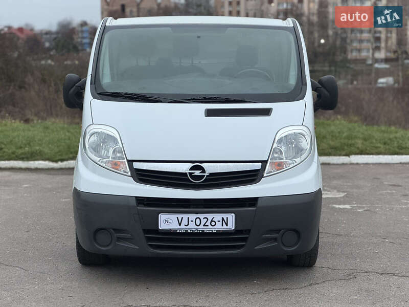 Грузовой фургон Opel Vivaro 2013 в Ровно