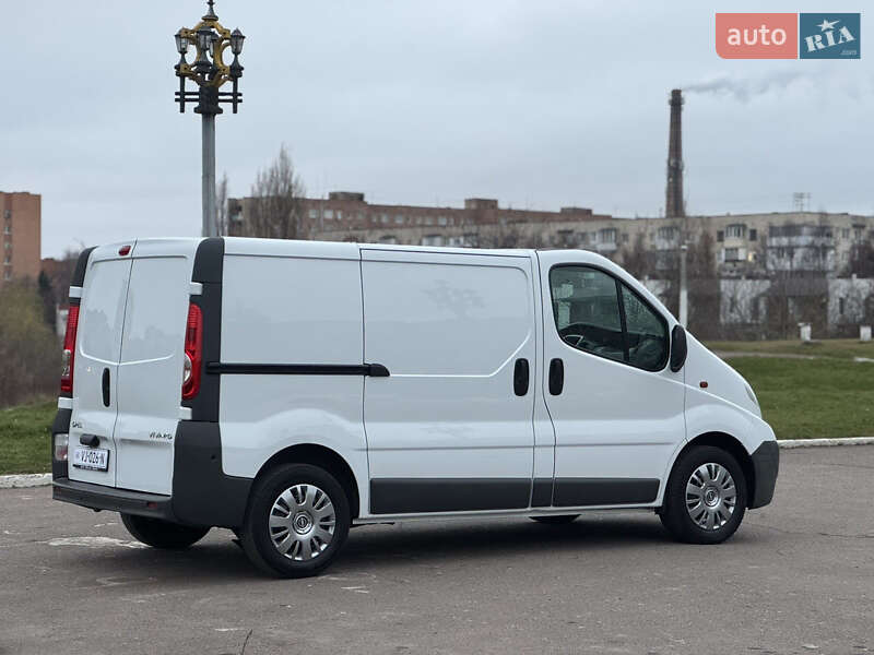 Грузовой фургон Opel Vivaro 2013 в Ровно
