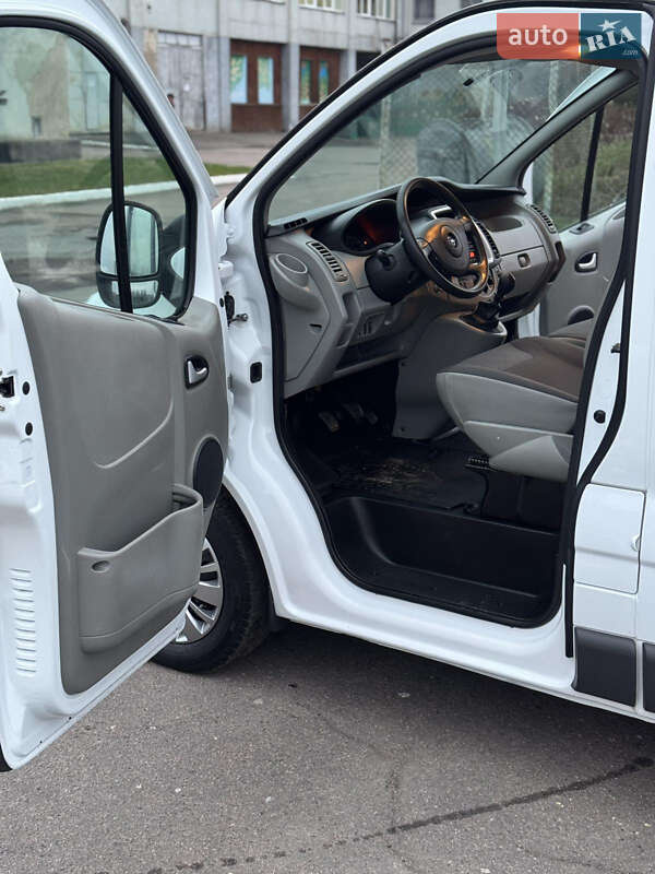 Грузовой фургон Opel Vivaro 2013 в Ровно