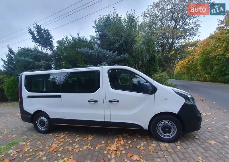 Минивэн Opel Vivaro 2016 в Киеве