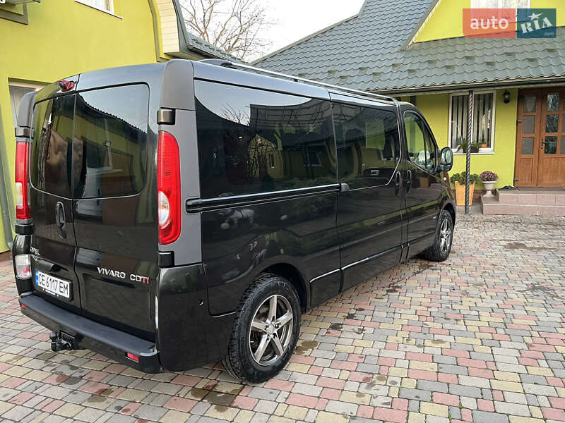 Минивэн Opel Vivaro 2013 в Кицмани