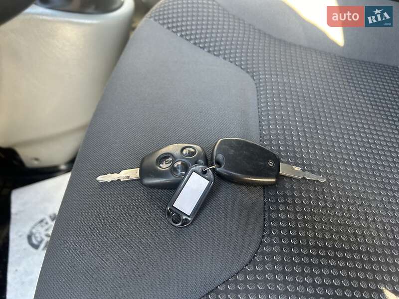 Минивэн Opel Vivaro 2014 в Луцке