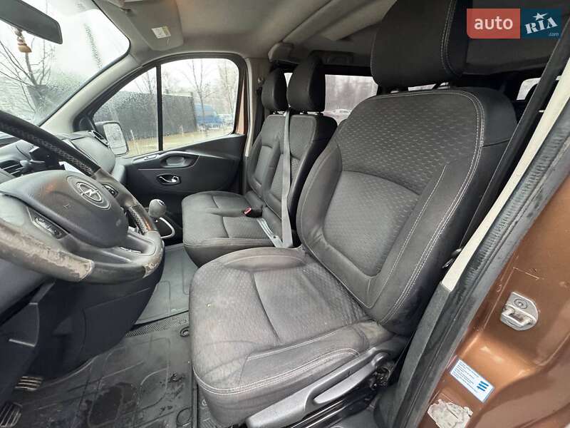 Минивэн Opel Vivaro 2017 в Киеве