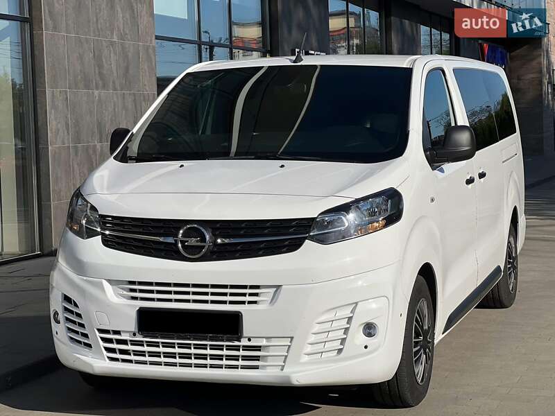 Мінівен Opel Vivaro 2019 в Ужгороді