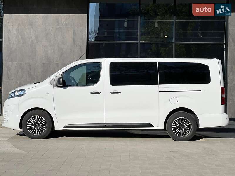 Мінівен Opel Vivaro 2019 в Ужгороді