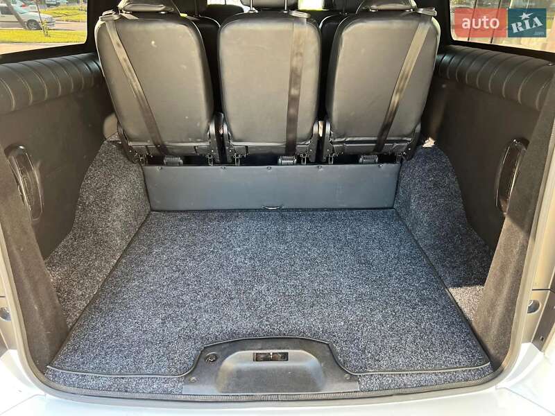 Мінівен Opel Vivaro 2019 в Ужгороді