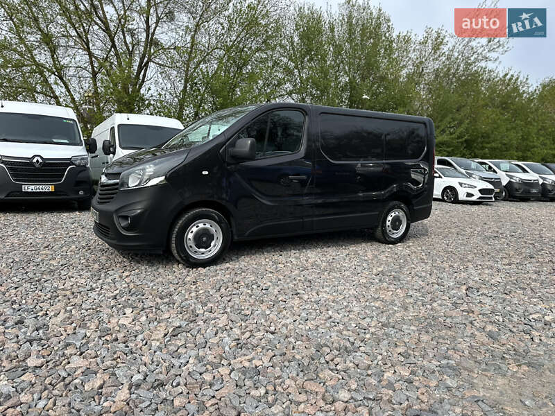 Грузовой фургон Opel Vivaro 2016 в Ровно
