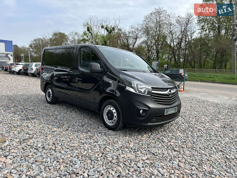 Грузовой фургон Opel Vivaro 2016 в Ровно