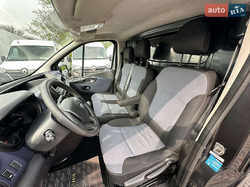 Грузовой фургон Opel Vivaro 2016 в Ровно